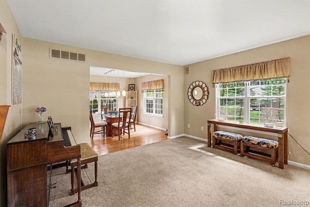 6290 Waldon Woods Drive, Clarkston, MI 48346
