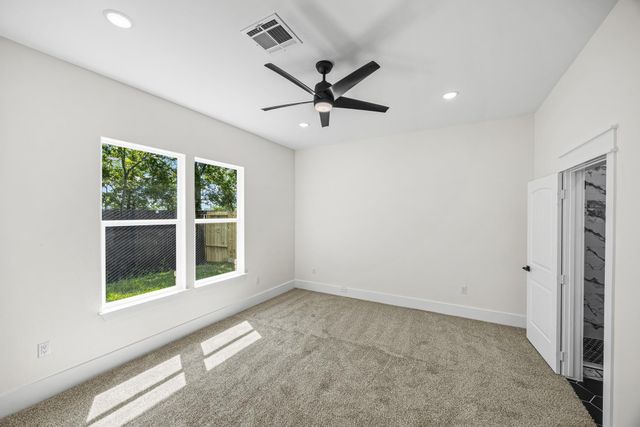 909 Santa Anna Lane, La Porte, TX 77571