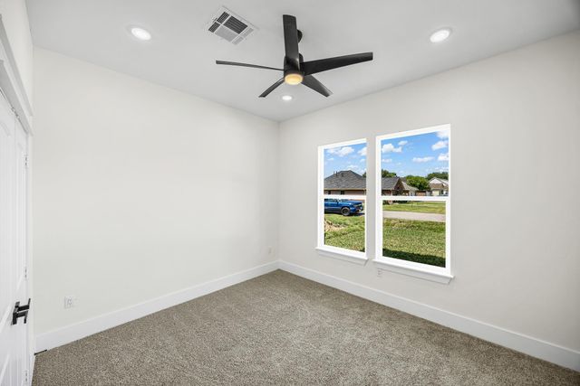 909 Santa Anna Lane, La Porte, TX 77571