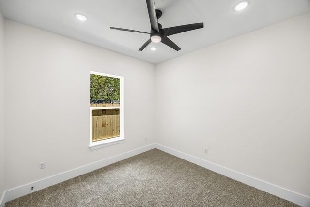 909 Santa Anna Lane, La Porte, TX 77571