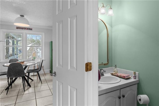 1171 Bent Grass Lane, Winston-salem, NC 27127