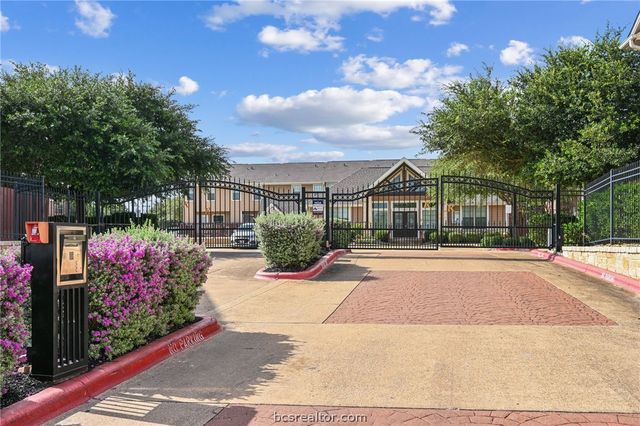 1000 Spring Loop 1205, College Station, TX 77840