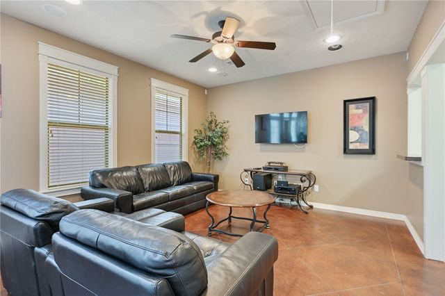 1000 Spring Loop 1205, College Station, TX 77840