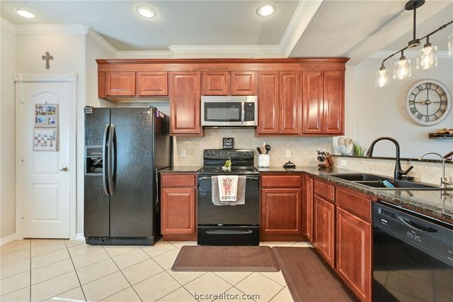 1000 Spring Loop 1205, College Station, TX 77840