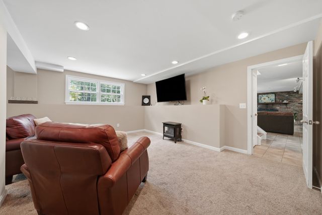 31 Normandy Drive, Sudbury, MA 01776