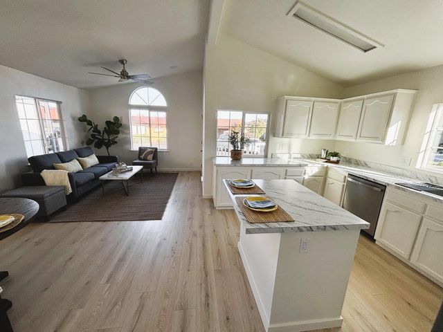 8282 Murray Avenue 5, Gilroy, CA 95020