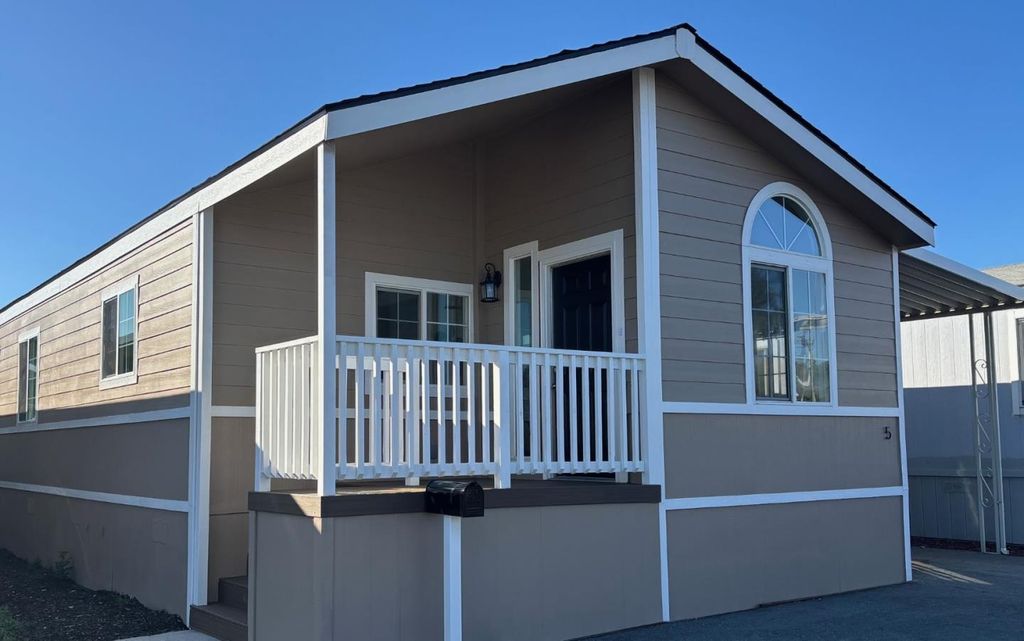 8282 Murray Avenue 5, Gilroy, CA 95020
