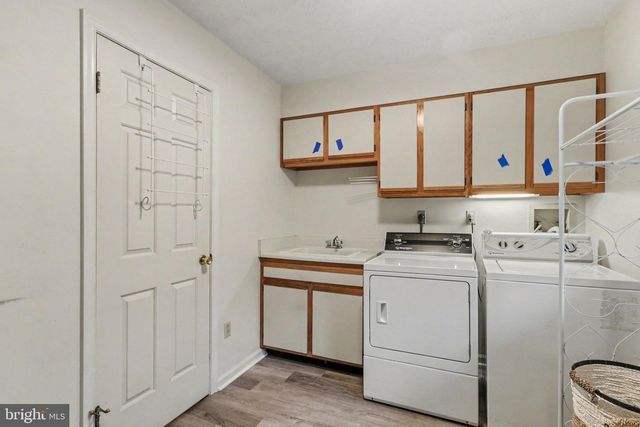 745 FELTY DR, Harrisburg, PA 17111