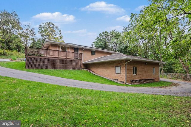 745 FELTY DR, Harrisburg, PA 17111