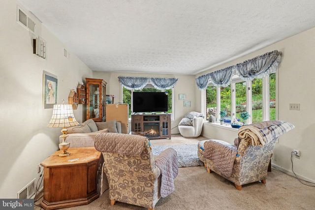745 FELTY DR, Harrisburg, PA 17111