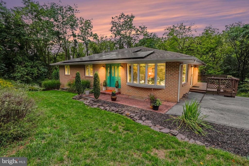 745 FELTY DR, Harrisburg, PA 17111