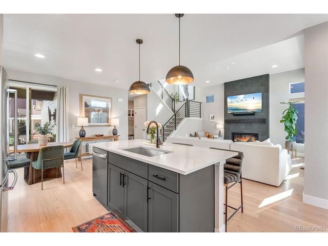 6241 Canterview Ct, Castle Pines, CO 80108