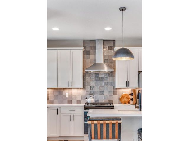 6241 Canterview Ct, Castle Pines, CO 80108