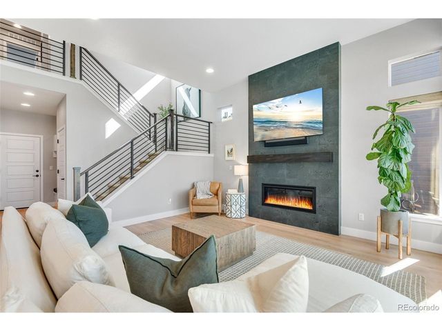 6241 Canterview Ct, Castle Pines, CO 80108