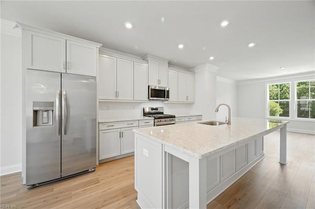 109 Bracewell LN, Yorktown, VA 23692