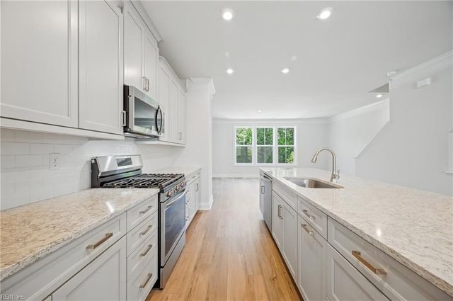 109 Bracewell LN, Yorktown, VA 23692