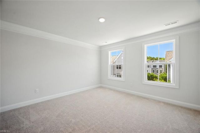 109 Bracewell LN, Yorktown, VA 23692