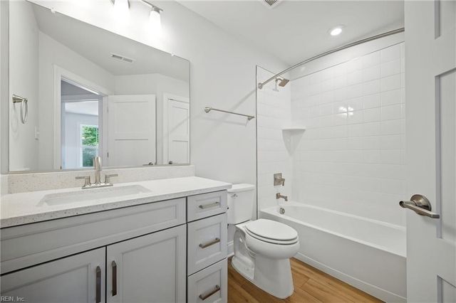 109 Bracewell LN, Yorktown, VA 23692