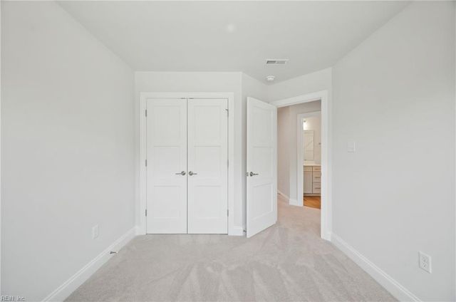 109 Bracewell LN, Yorktown, VA 23692