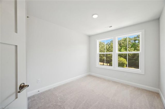 109 Bracewell LN, Yorktown, VA 23692