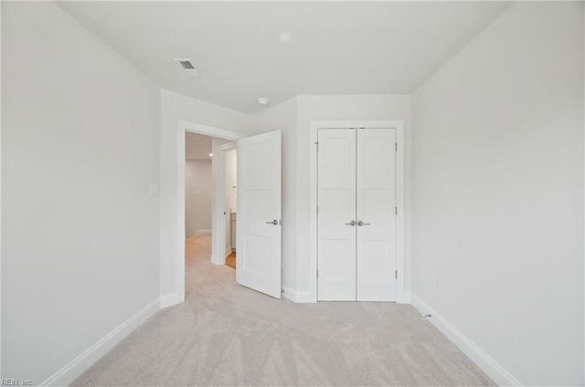 109 Bracewell LN, Yorktown, VA 23692