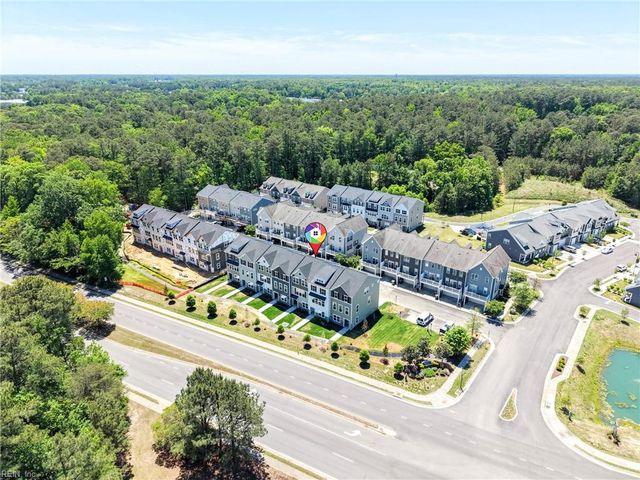 109 Bracewell LN, Yorktown, VA 23692