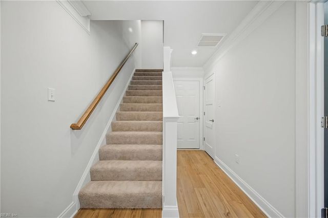 109 Bracewell LN, Yorktown, VA 23692