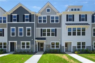 109 Bracewell LN, Yorktown, VA 23692