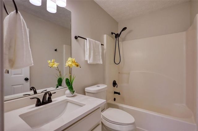 1328 Blazing Star SE Road, Lawrenceville, GA 30045