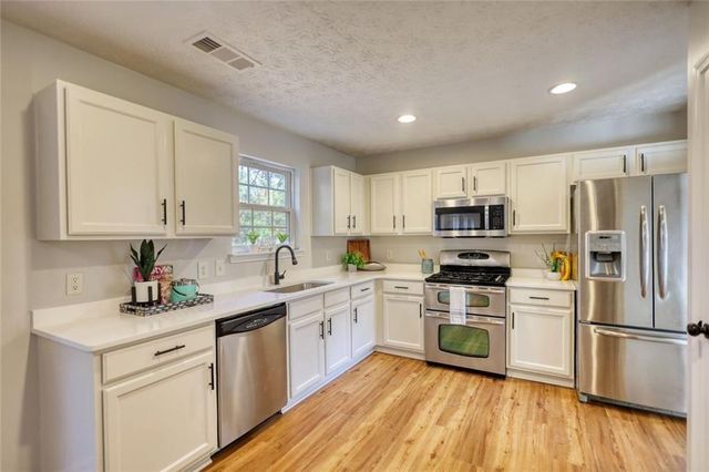 1328 Blazing Star SE Road, Lawrenceville, GA 30045