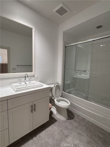 114 Homecoming, Irvine, CA 92602