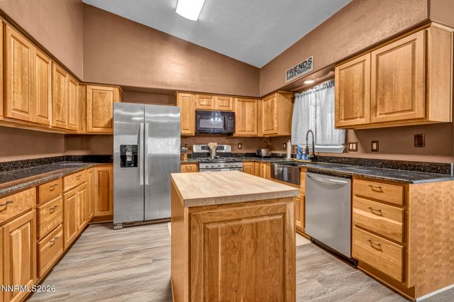 185 Henley Court, Fallon, NV 89406