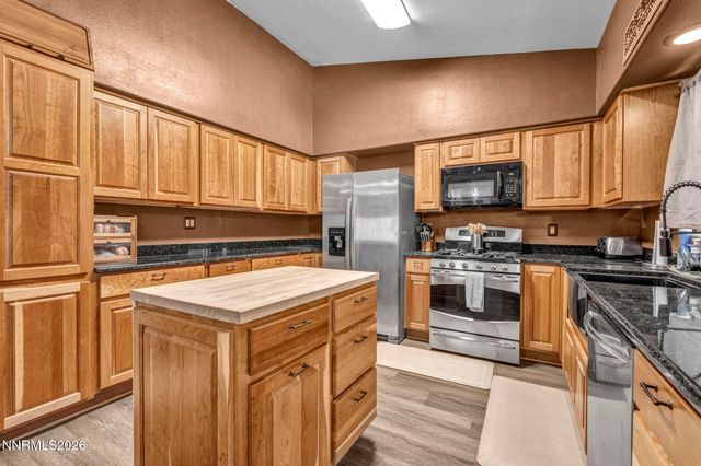 185 Henley Court, Fallon, NV 89406
