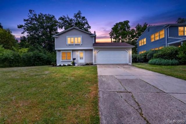 1506 Dicken Drive, Ann Arbor, MI 48103