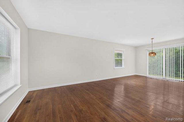 1506 Dicken Drive, Ann Arbor, MI 48103