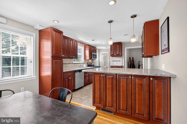 461 SUMMIT AVE, Philadelphia, PA 19128