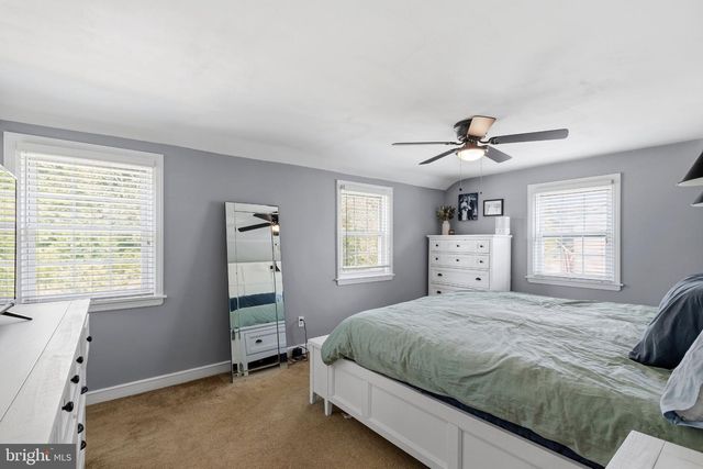 461 SUMMIT AVE, Philadelphia, PA 19128
