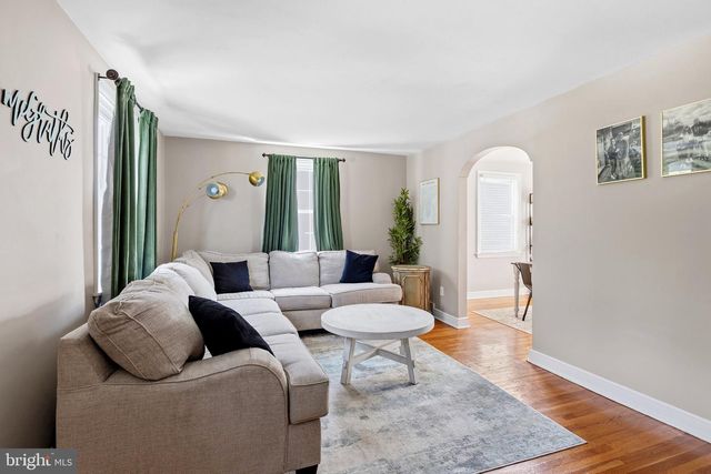 461 SUMMIT AVE, Philadelphia, PA 19128