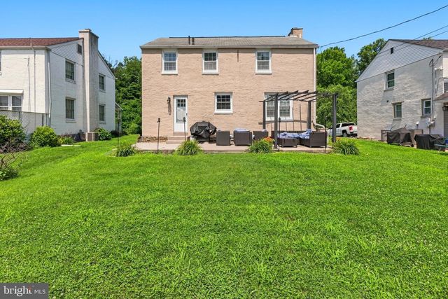 461 SUMMIT AVE, Philadelphia, PA 19128