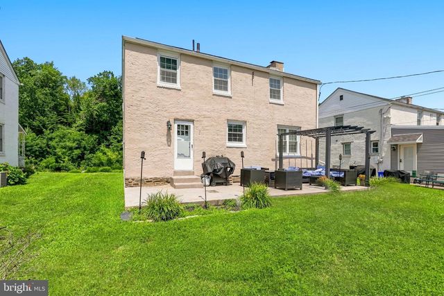 461 SUMMIT AVE, Philadelphia, PA 19128