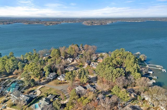 21307 Island Forest Drive, Cornelius, NC 28031