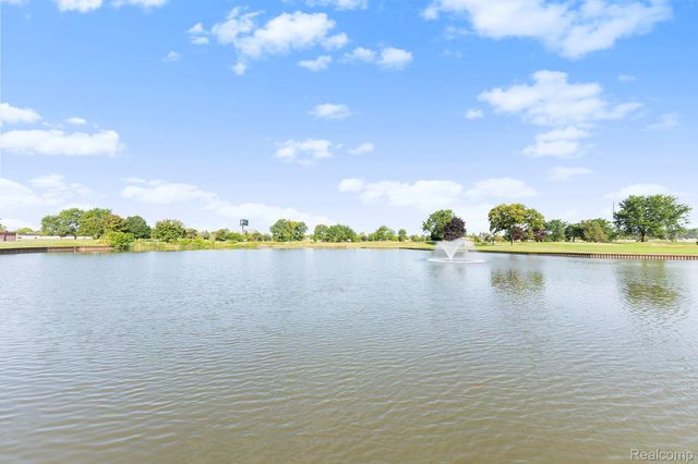 2104 Country Club Drive, St. Clair Shores, MI 48082