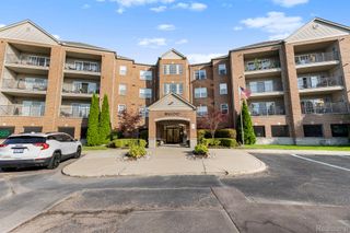 2104 Country Club Drive, St. Clair Shores, MI 48082