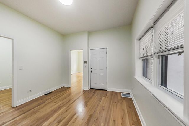 819 S Carpenter Street 1F, Chicago, IL 60607