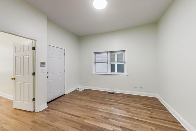 819 S Carpenter Street 1F, Chicago, IL 60607