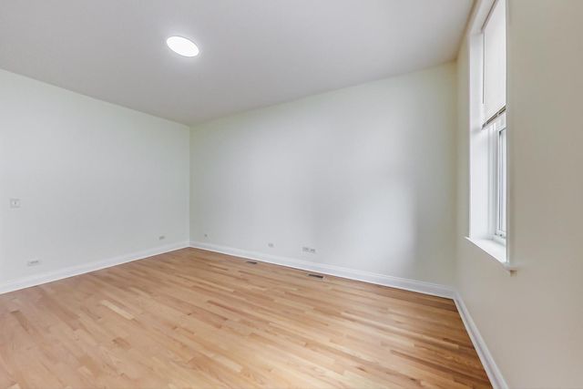 819 S Carpenter Street 1F, Chicago, IL 60607