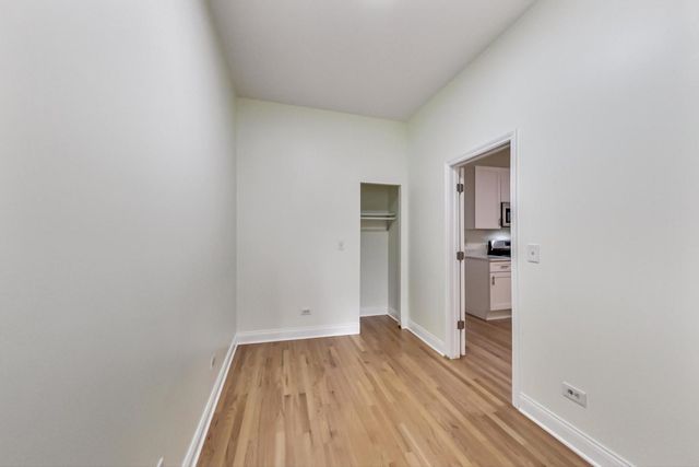 819 S Carpenter Street 1F, Chicago, IL 60607