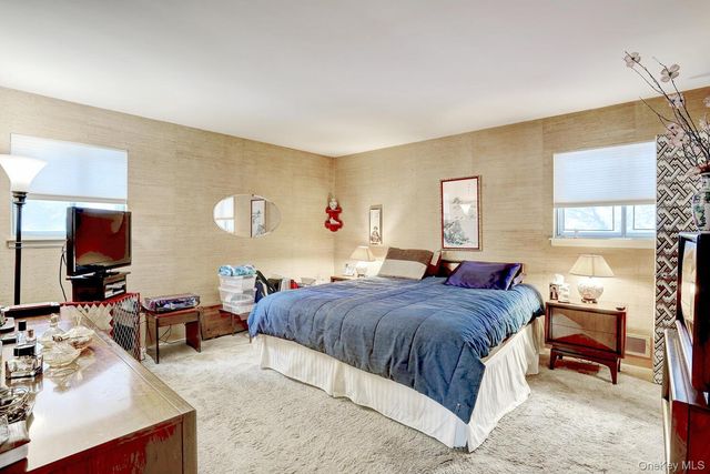 4 Crabapple Court, Monsey, NY 10952