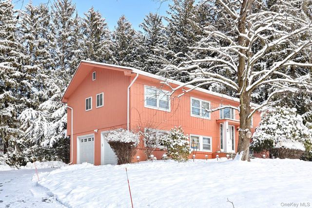 4 Crabapple Court, Monsey, NY 10952