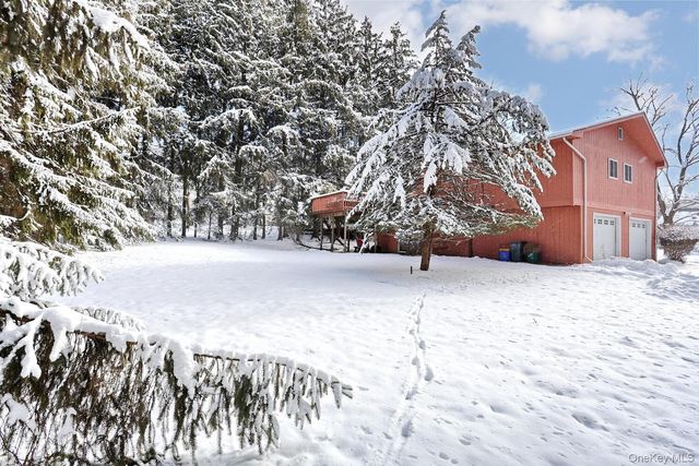 4 Crabapple Court, Monsey, NY 10952